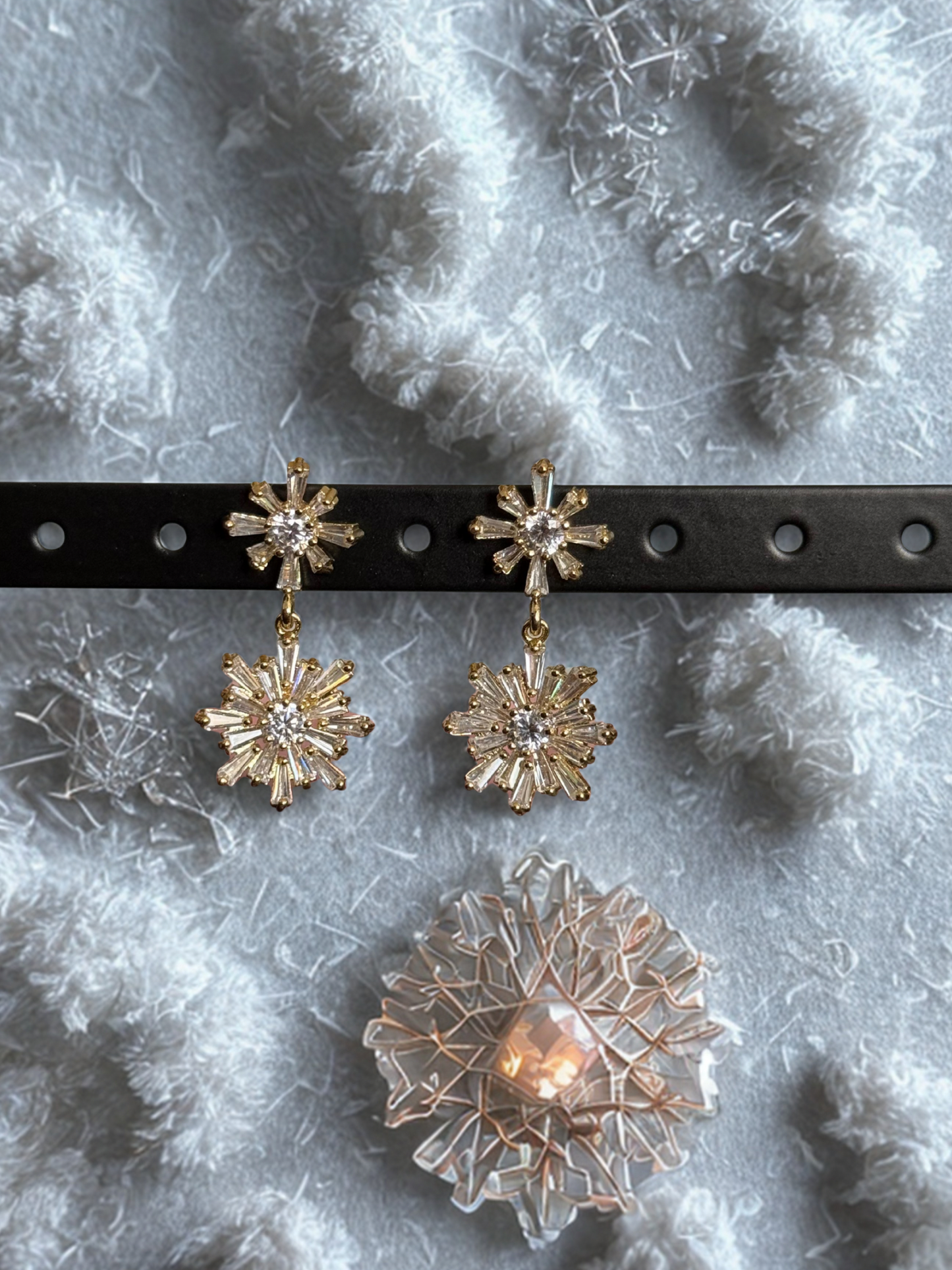 LAMINATED GOLD SNOW EARRINGS
