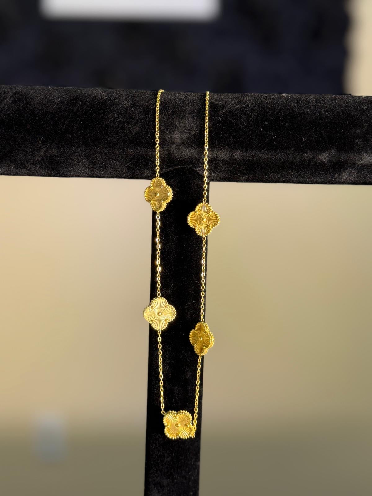18K GOLD PLATED STAINLESS STEEL FLOWER NECKLACE