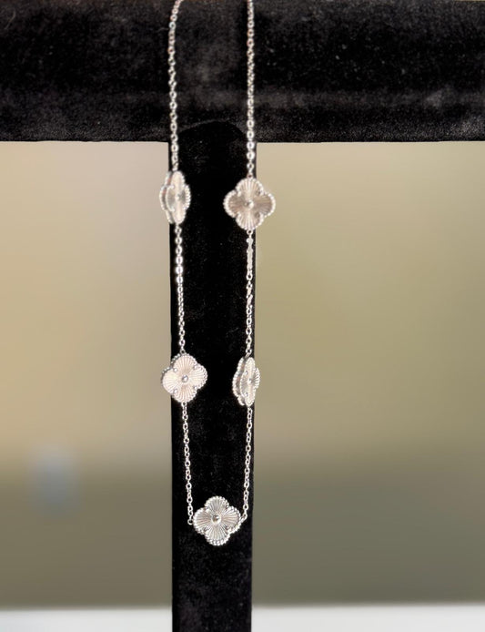 18K GOLD PLATED STAINLESS STEEL FLOWER NECKLACE