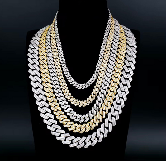 925 SILVER & VVS MOISSANITE 8MM 
CUBAN LINK CHAIN