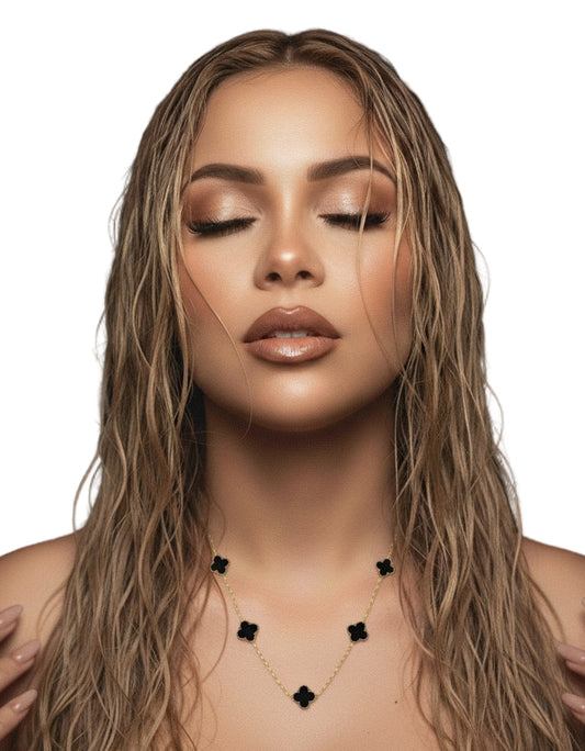 MERLINA FLOWER NECKLACE