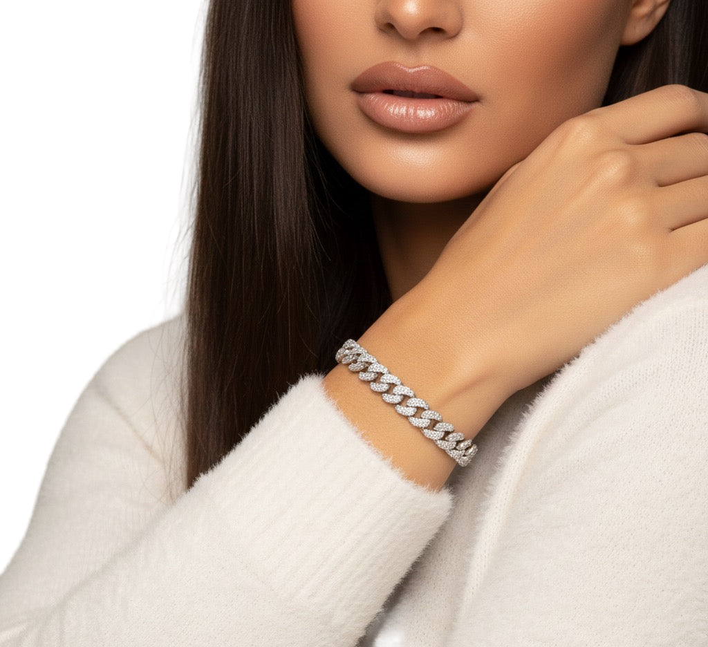 925 SILVER & VVS MOISSANITE 8MM 
CUBAN LINK BRACELET